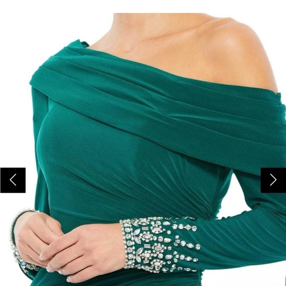 Mac Duggal Green Asymmetrical One Shoulder Gown - Picture 2 of 4
